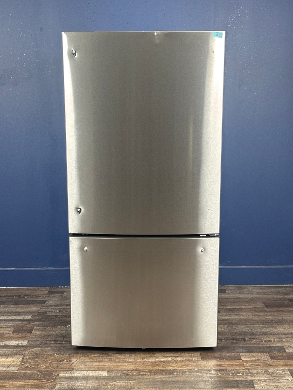 GE - 24.8 cu. ft. Bottom Freezer Refrigerator in Fingerprint Resistant Stainless Steel, Standard Depth ENERGY STAR