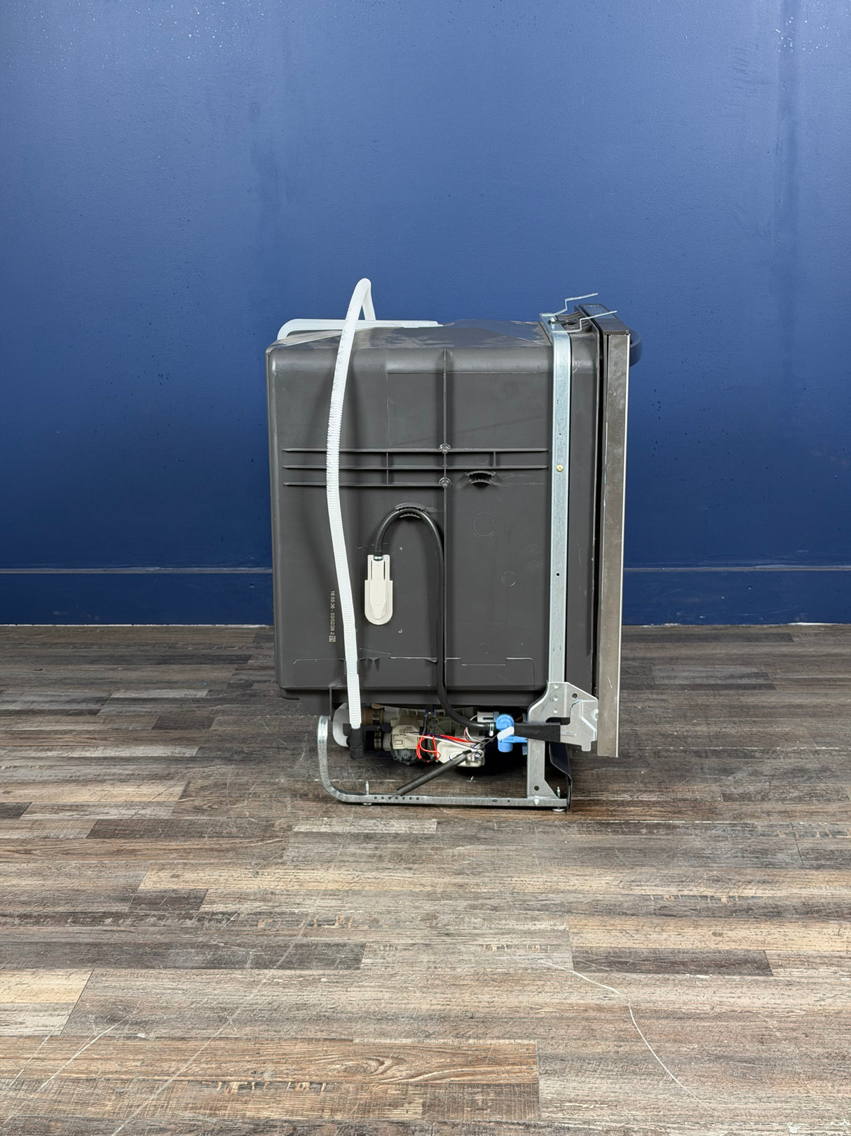 Frigidaire - 24 in Top Control Built in-Tall Tub 52 dBA Dishwasher with Plastic Tub in Stainless Steel with 4-cycles