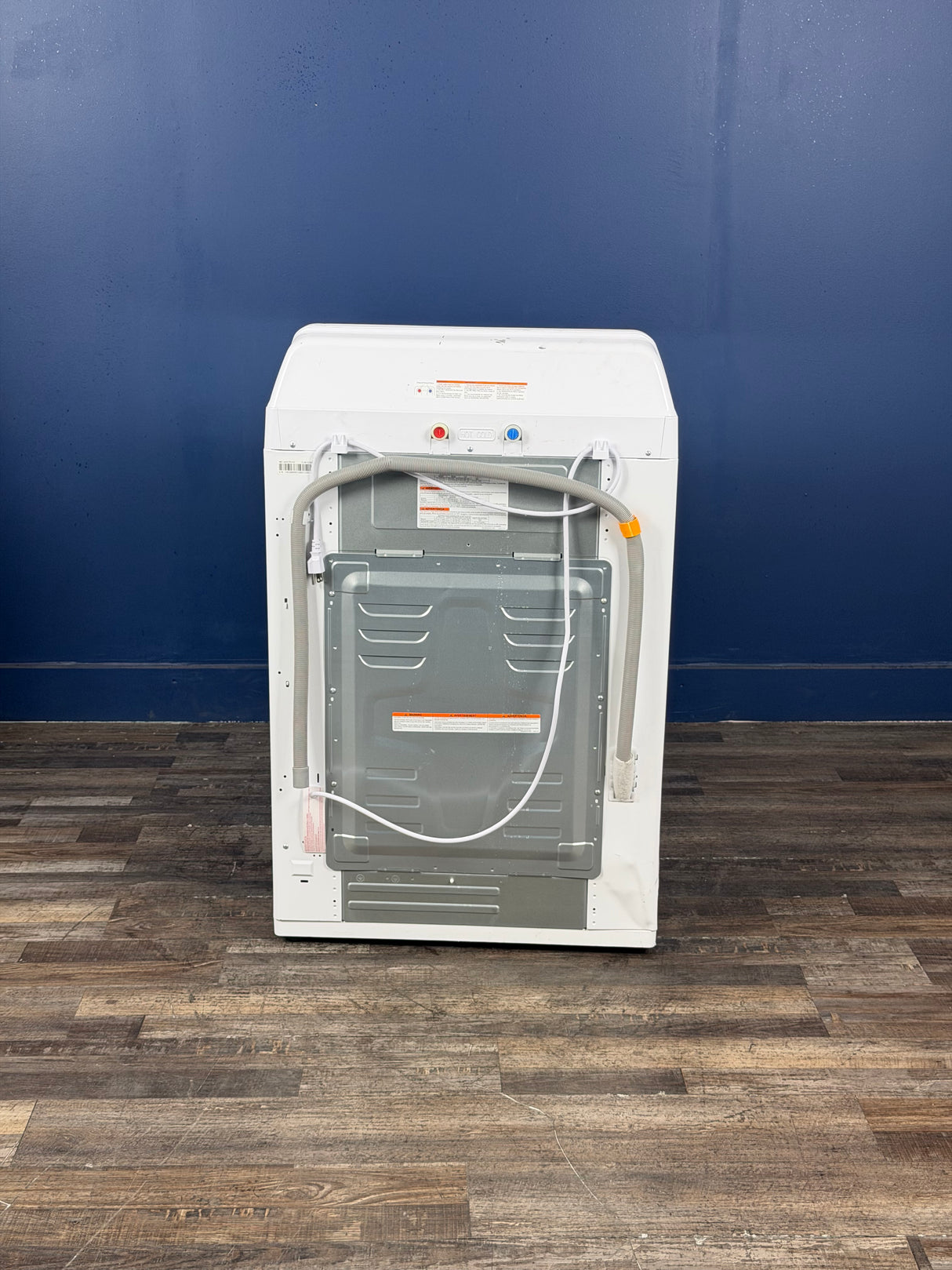 Frigidaire - 4.4 Cu. Ft. Top Load Washer in White with Max Fill Option
