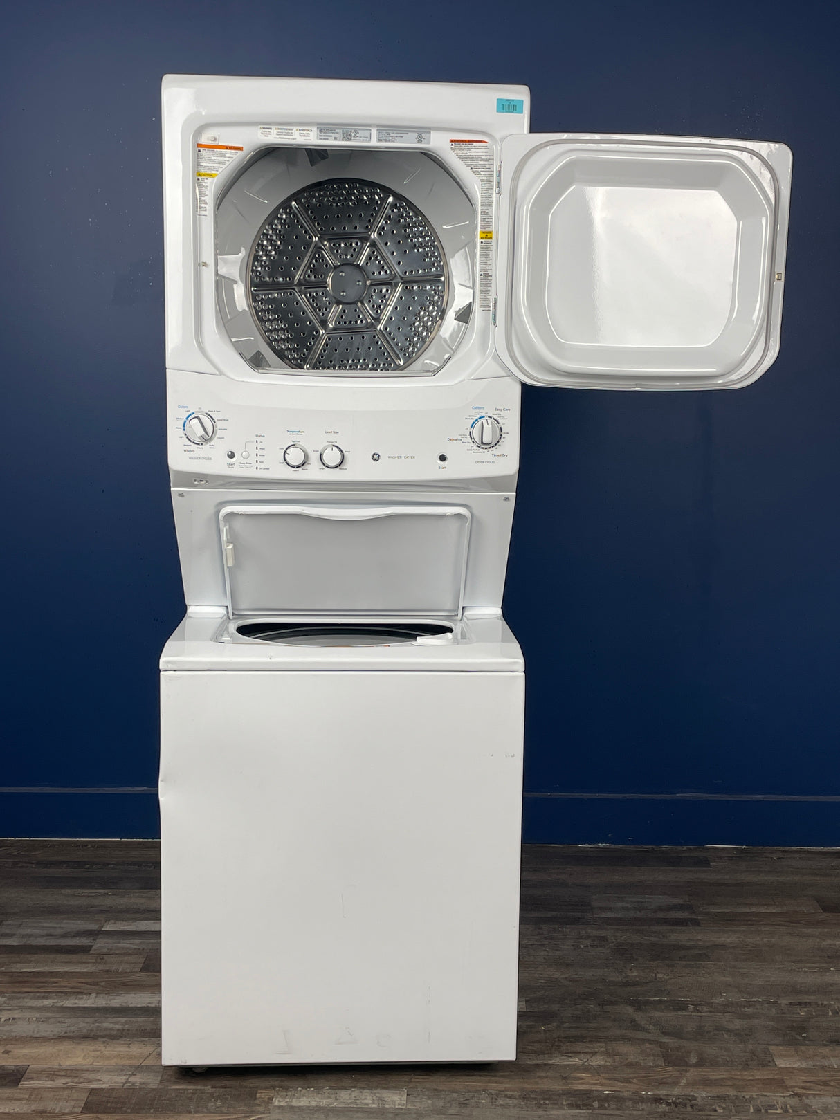 GE - 3.8 cu. ft. Washer 5.9 cu. ft. Gas Dryer Combo in White