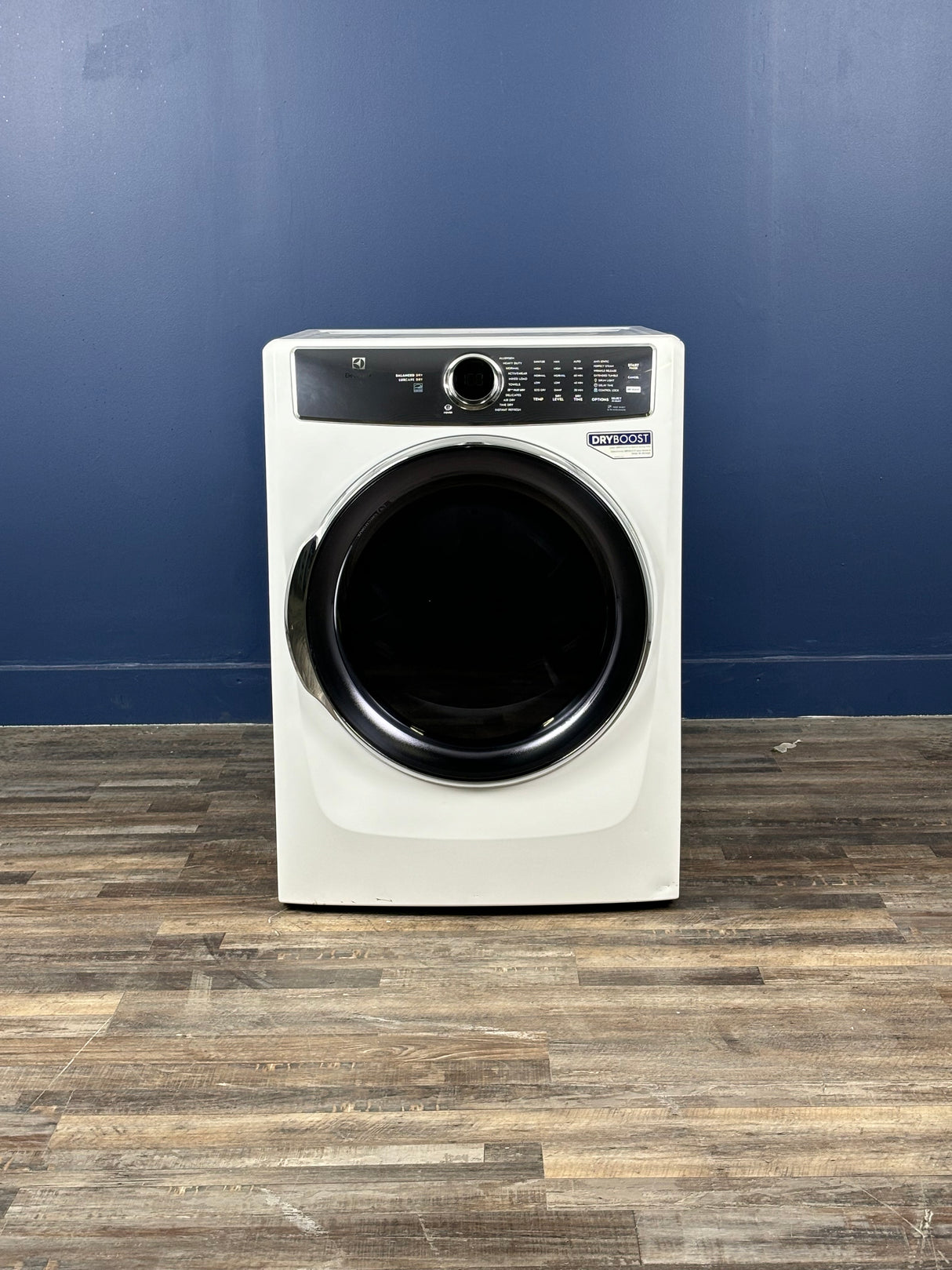Frigidaire - 27 in. W 8 cu. ft. Front Load Electric Dryer with Perfect Steam and LuxCare Dry System, ENERGY STAR in White
