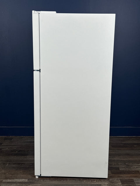 Frigidaire - 28 in. 18 cu. ft. Top Freezer Refrigerator in White, ENERGY STAR