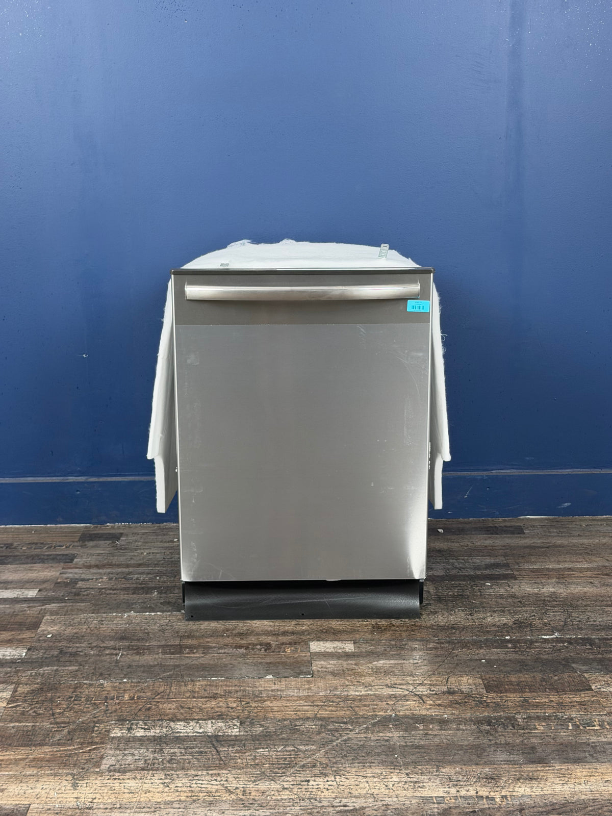 Frigidaire - Gallery 24 in. Top Control Standard Built-in Dishwasher in Smudge-Proof Stainless Steel with 4-Cycles, 51 dBA