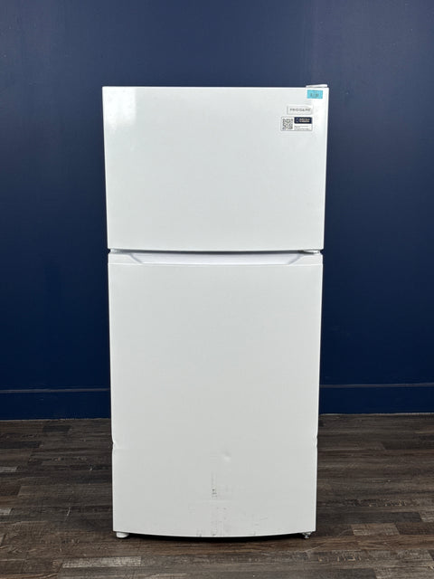 Frigidaire - 27.6 in. 14 cu. ft. Top Freezer Refrigerator in White, ENERGY STAR