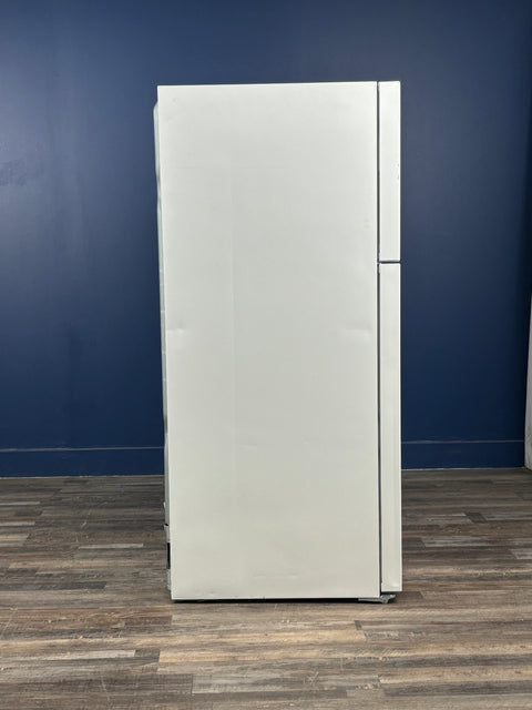 Frigidaire - 30 in. 20 cu. ft. Garage Ready Top Freezer Refrigerator in White