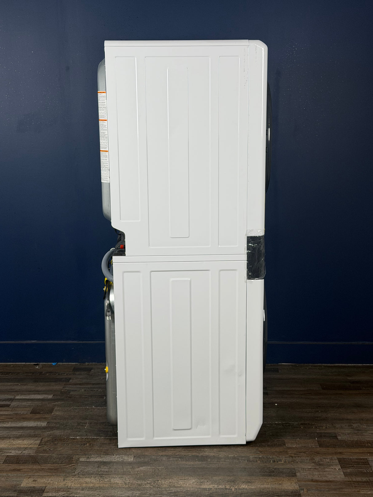Electrolux - 4.4 cu. ft. Stacked Washer and 8.0 cu. ft. Gas Dryer Laundry Tower in White with LuxCare Wash, Energy Star