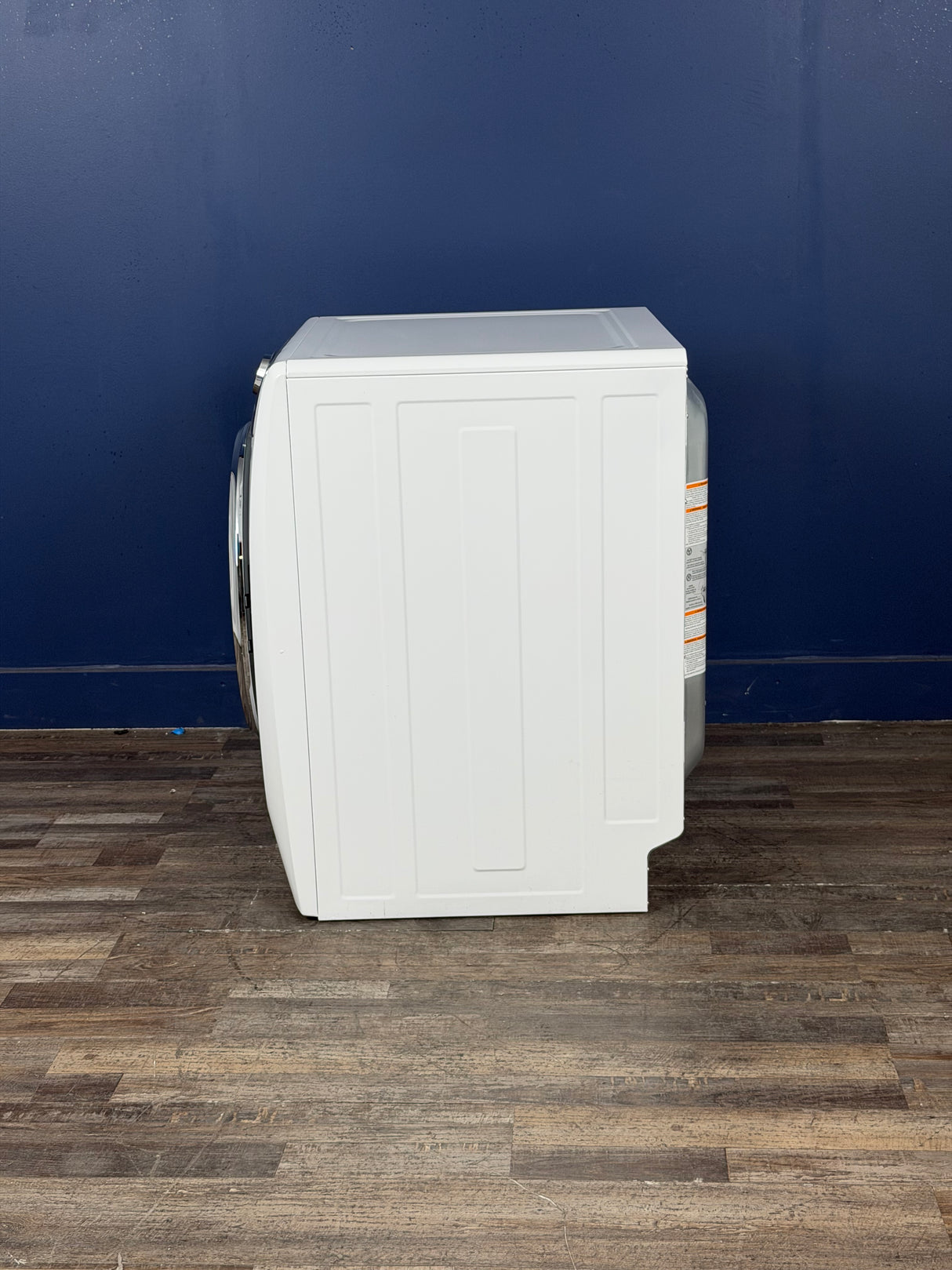Electrolux - 27 in. W 8 cu. ft. Front Load Electric Dryer with Perfect Steam and LuxCare Dry System, ENERGY STAR in White