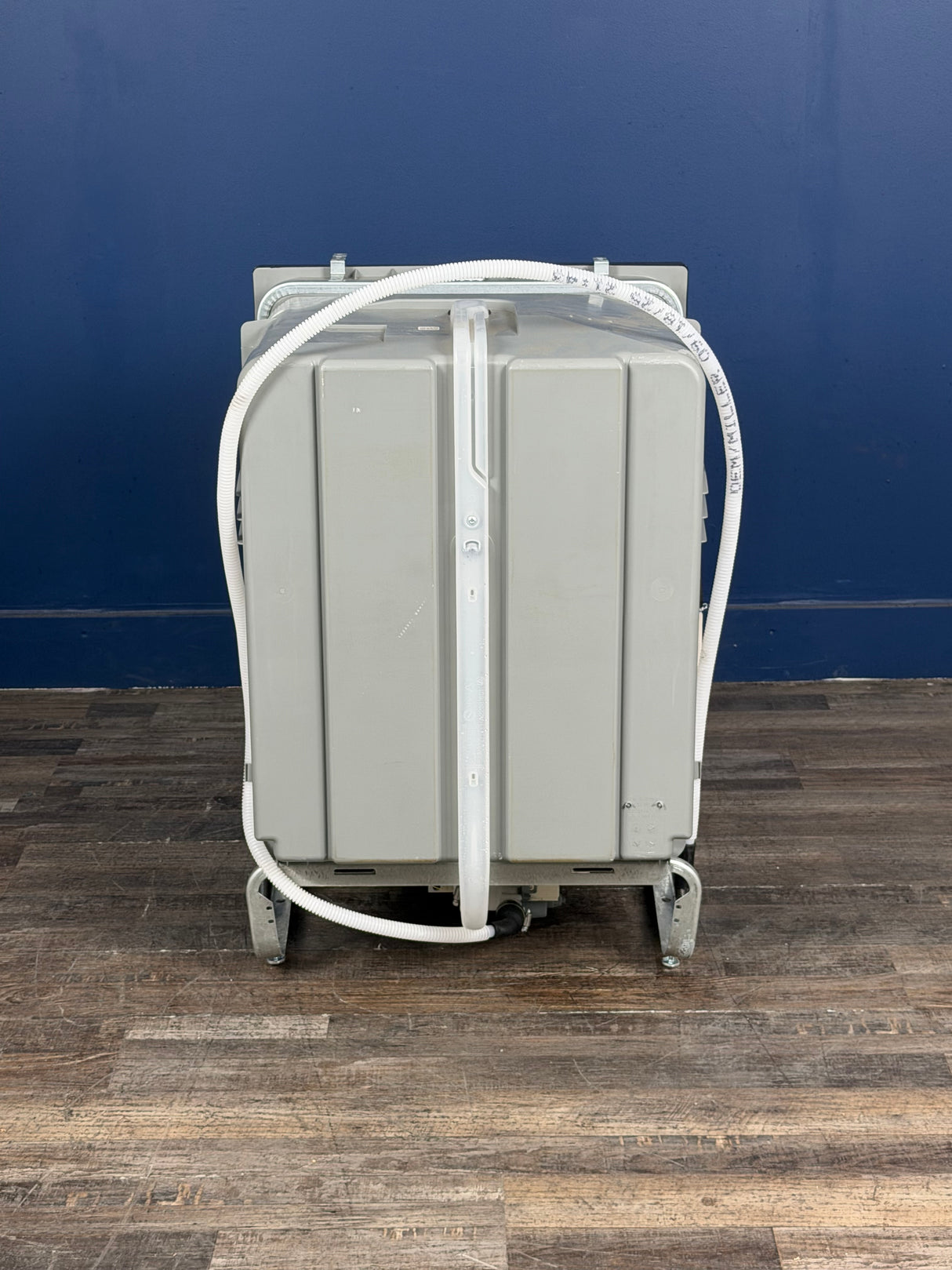 Frigidaire - 24 in. Front Control Smart Built-In Tall Tub 62 dBA Dishwasher in Stainless Steel