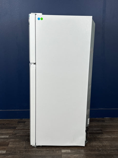 Frigidaire - 27.6 in. 14 cu. ft. Top Freezer Refrigerator in White, ENERGY STAR
