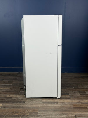 Frigidaire - 27.6 in. 14 cu. ft. Frost Free Top Freezer Refrigerator in White with EvenTemp Cooling System