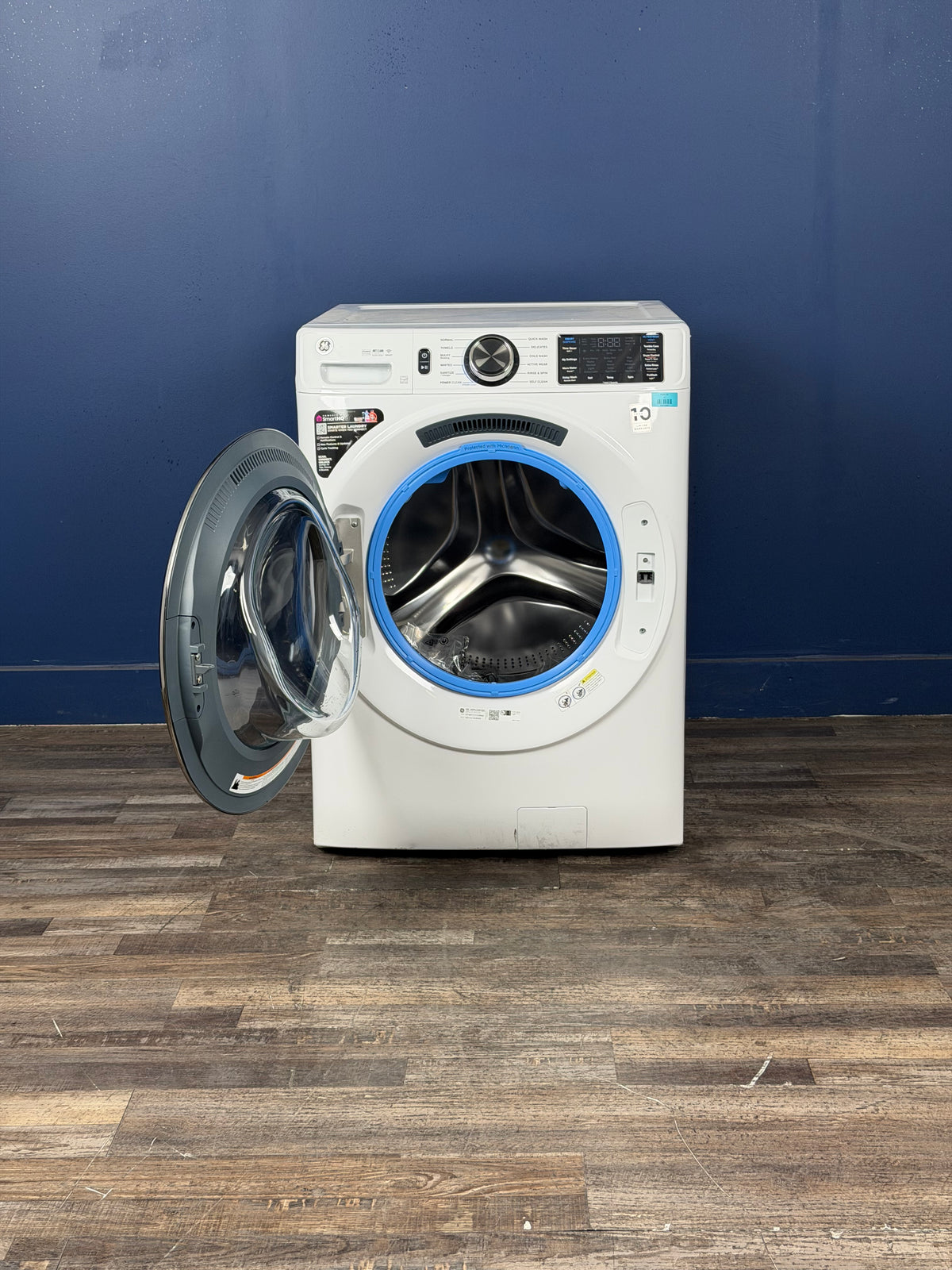 GE - 5.0 cu.ft. Smart Front Load Washer in White with Steam, UltraFresh Vent System, and Microban Technology