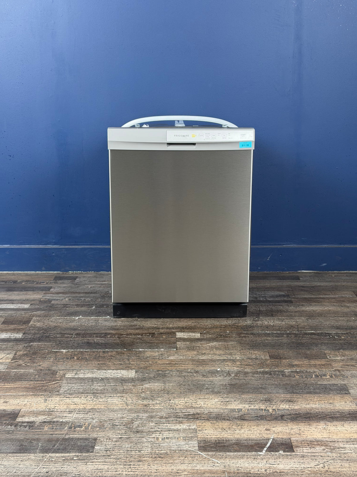 Frigidaire - 24 in Front Control Built-In Tall Tub Dishwasher in Stainless Steel with 4-cycles and DishSense Sensor Technology