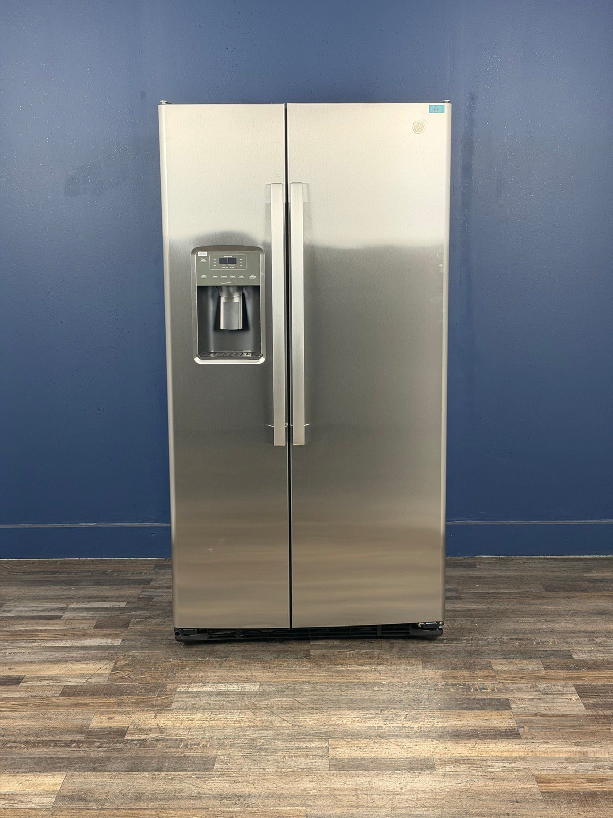 GE - 25.3 cu. ft. Side by Side Refrigerator in Fingerprint Resistant Stainless Steel, Standard Depth