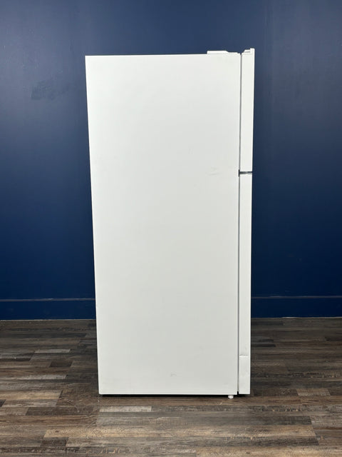 Frigidaire - 28 in. 18 cu. ft. Top Freezer Refrigerator in White, ENERGY STAR