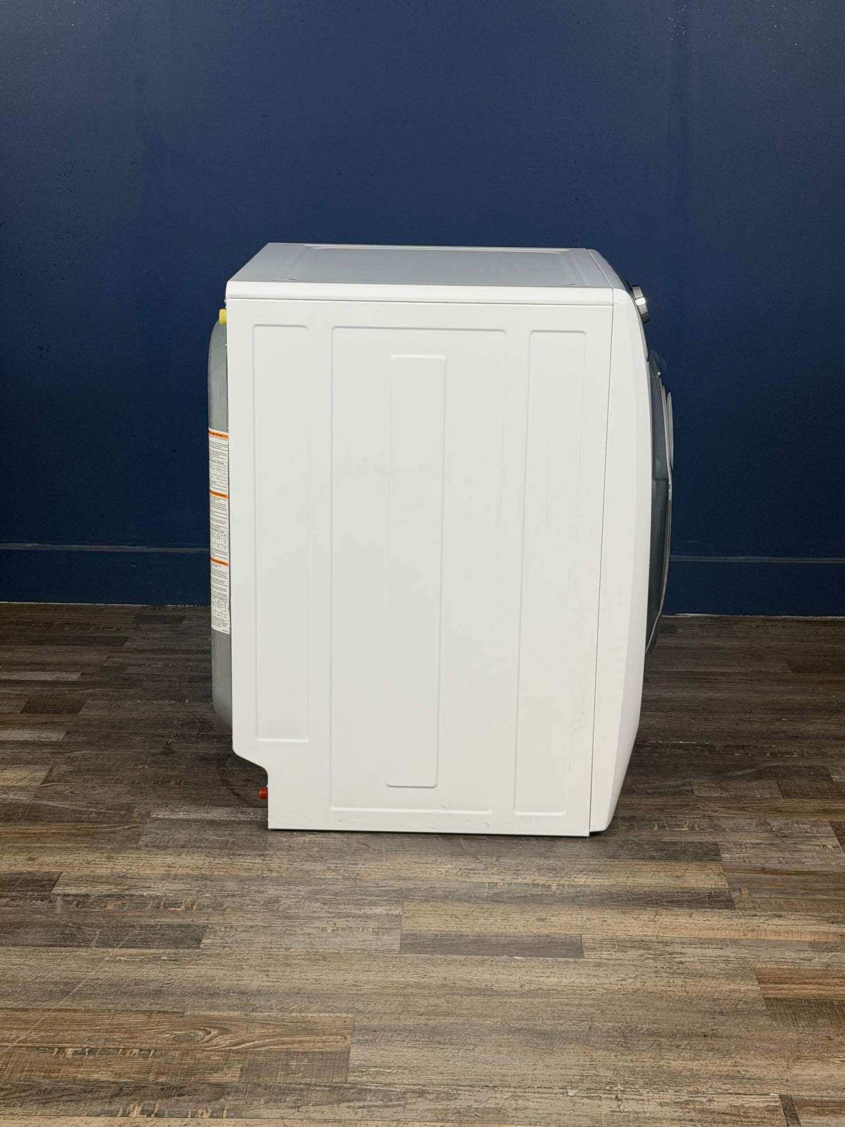 Electrolux - 8 cu. ft. White Front Load Perfect Steam Gas Dryer with LuxCare Dry and Instant Refresh