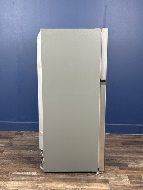 Frigidaire - 27.6 in. 14 cu. ft. Top Freezer Refrigerator in Fingerprint-Resistant Stainless Look, ENERGY STAR