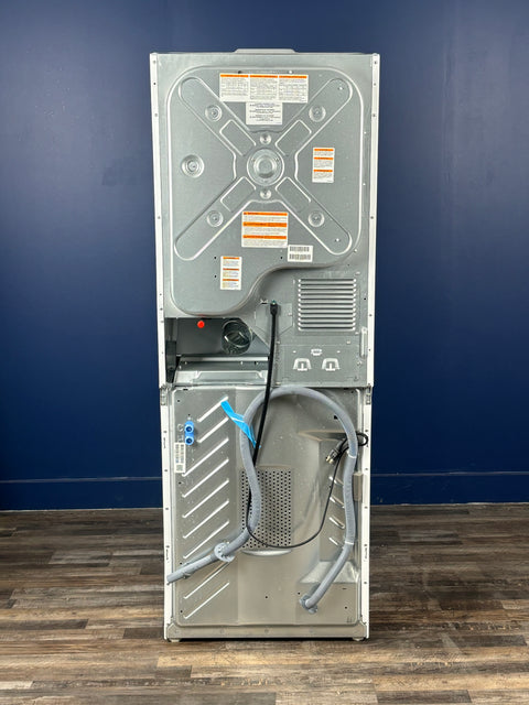 Frigidaire - 3.9 cu. ft. Washer and 5.6 cu. ft. Gas Dryer Combo in White with Quick Wash & Dry Cycle, MaxFill and Long Vent