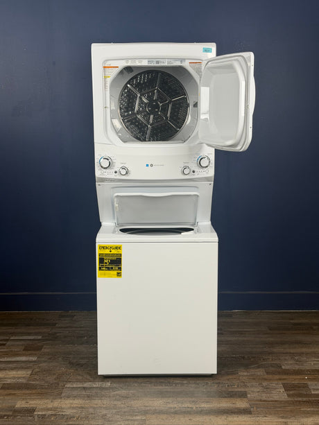 GE - 3.9 cu. ft. Washer 5.9 cu. ft. Gas Dryer Combo in White, ENERGY STAR
