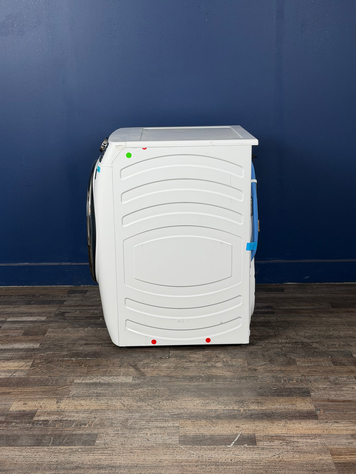 GE - 5.0 cu.ft. Smart Front Load Washer in White with Steam, UltraFresh Vent System, and Microban Technology