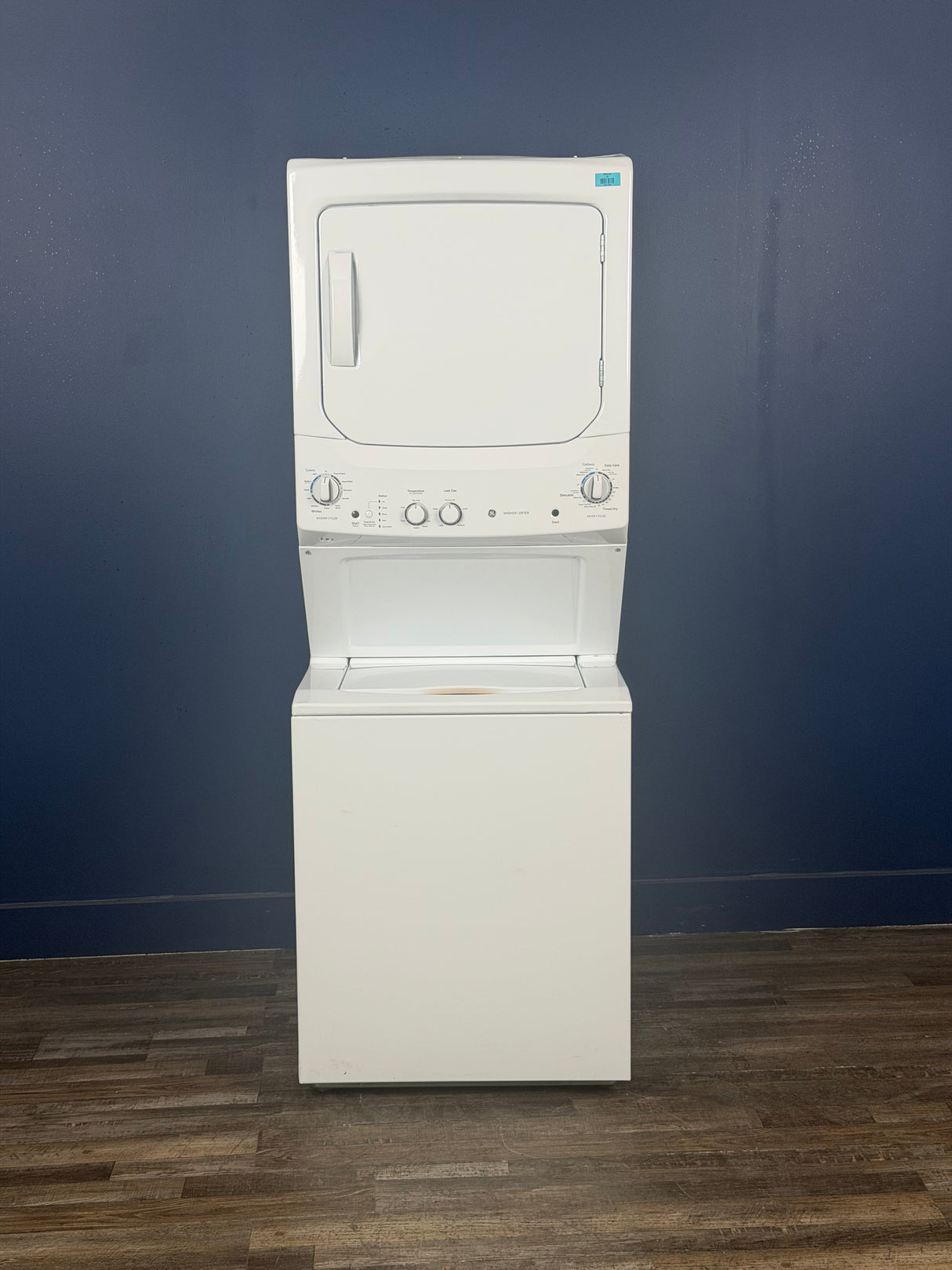 GE - 3.8 cu. ft. Washer 5.9 cu. ft. Electric Dryer Combo in White