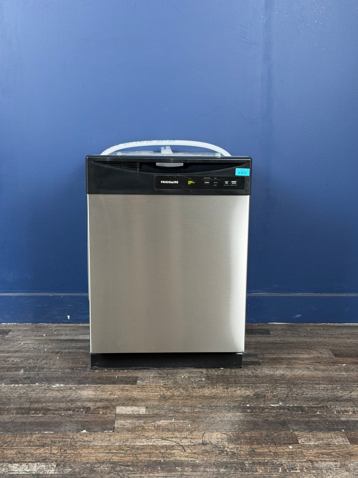 Frigidaire - 24 in. Front Control Smart Built-In Tall Tub 62 dBA Dishwasher in Stainless Steel