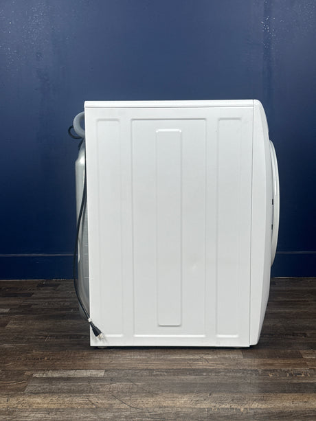 Electrolux - 4.4 cu. ft. Front Load Washer with LuxCare in White