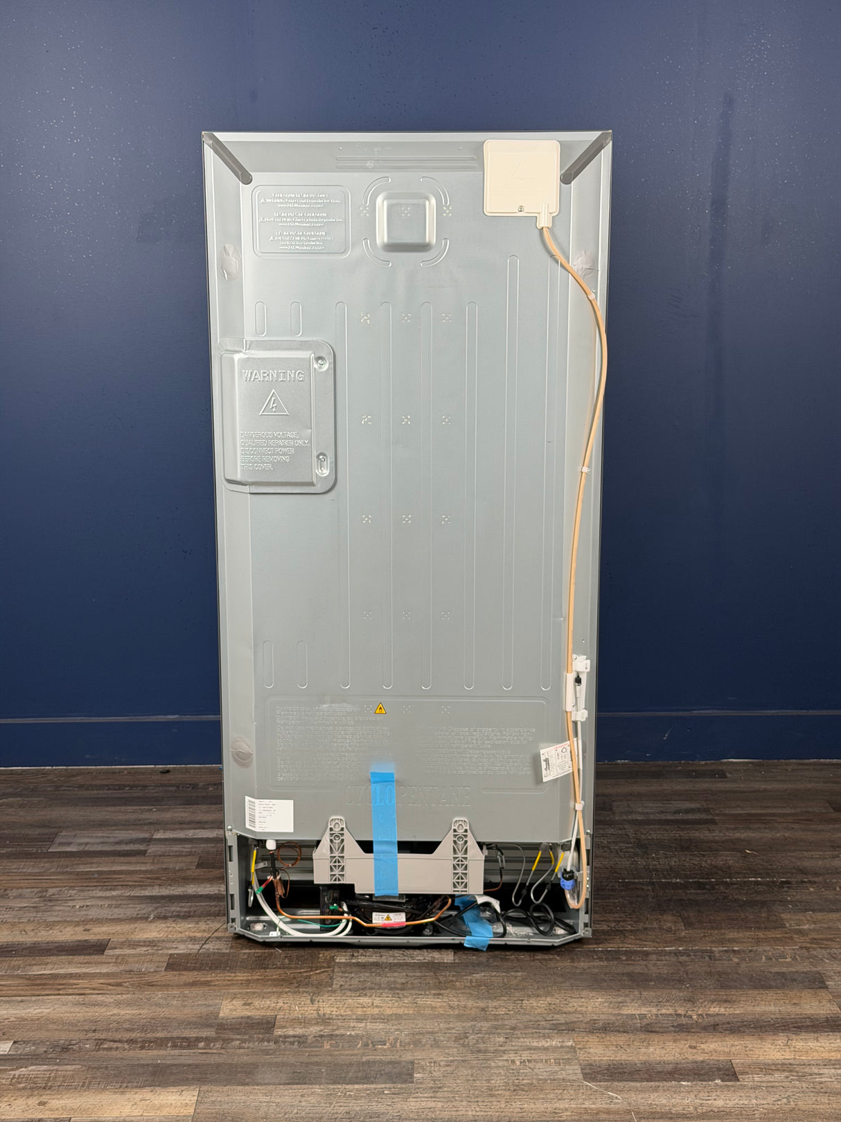 Frigidaire - 31.5 in. 18 cu. ft. Counter Depth French Door Refrigerator in Fingerprint-Resistant Stainless Look