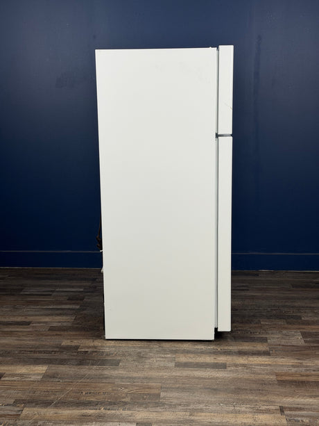 GE - 17.5 cu. ft. Top Freezer Refrigerator in White