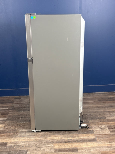 Frigidaire - 27.6 in. 14 cu. ft. Top Freezer Refrigerator in Fingerprint-Resistant Stainless Look, ENERGY STAR