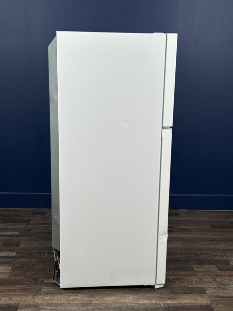 Frigidaire - 27.6 in. 14 cu. ft. Top Freezer Refrigerator in White, ENERGY STAR