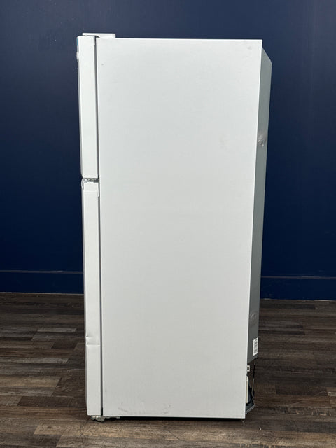 Frigidaire - 27.6 in. 14 cu. ft. Top Freezer Refrigerator in White, ENERGY STAR