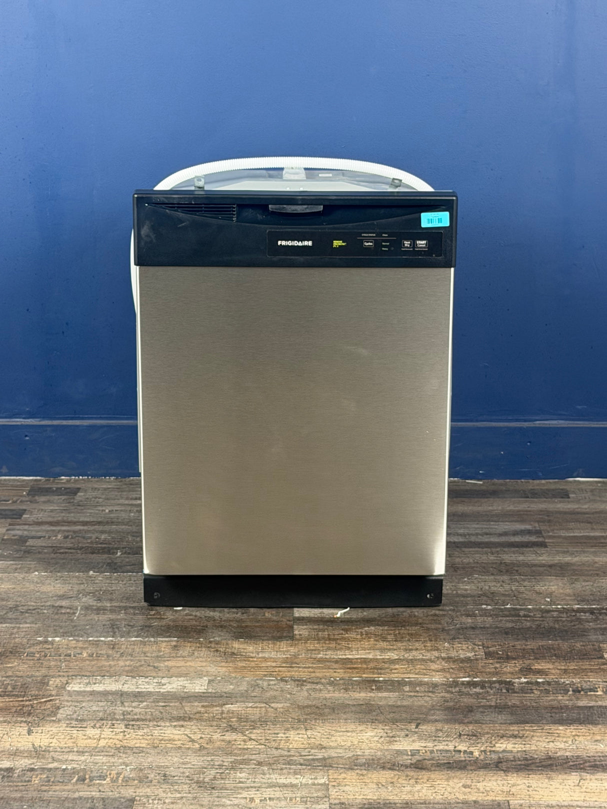 Frigidaire - 24 in. Front Control Smart Built-In Tall Tub 62 dBA Dishwasher in Stainless Steel