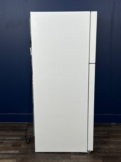 Frigidaire - 30 in. 18.3 cu. ft. Garage Ready Top Freezer Refrigerator in White, ENERGY STAR