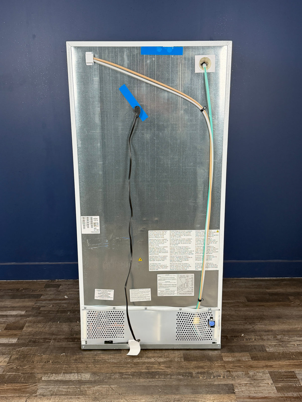 Frigidaire - 33 in. 22.3 cu. ft. Standard Depth Side by Side Refrigerator in White