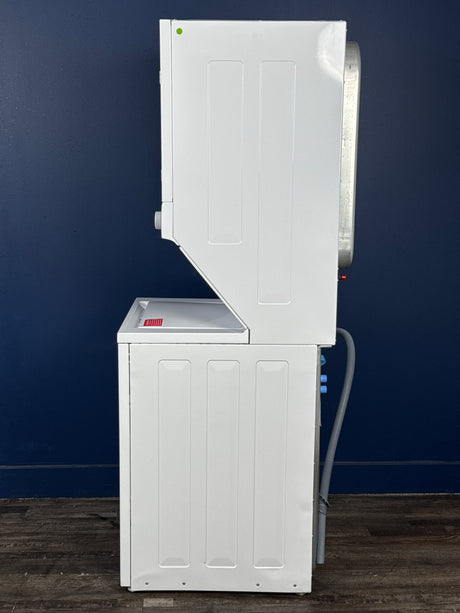 Frigidaire - 3.9 cu. ft. Washer and 5.6 cu. ft. Gas Dryer Combo in White with Quick Wash & Dry Cycle, MaxFill and Long Vent