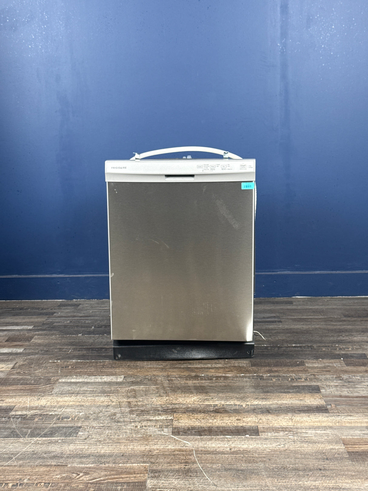 Frigidaire - 24 in Front Control Built-In Tall Tub Dishwasher in Stainless Steel with 4-cycles and DishSense Sensor Technology