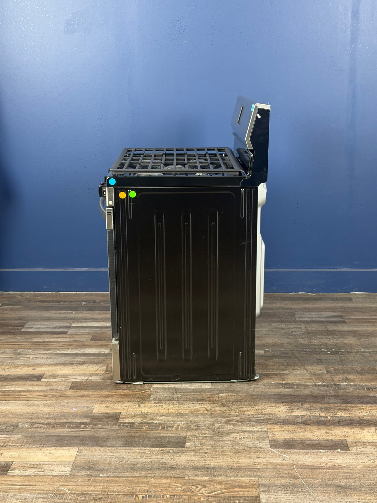 Frigidaire - 30 in. 5 Burner Freestanding Gas Range in Stainless Steel with Quick Boil and Even Baking Technology