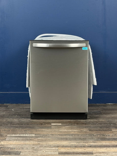 Frigidaire - 24 in Top Control Built in-Tall Tub 52 dBA Dishwasher with Plastic Tub in Stainless Steel with 4-cycles