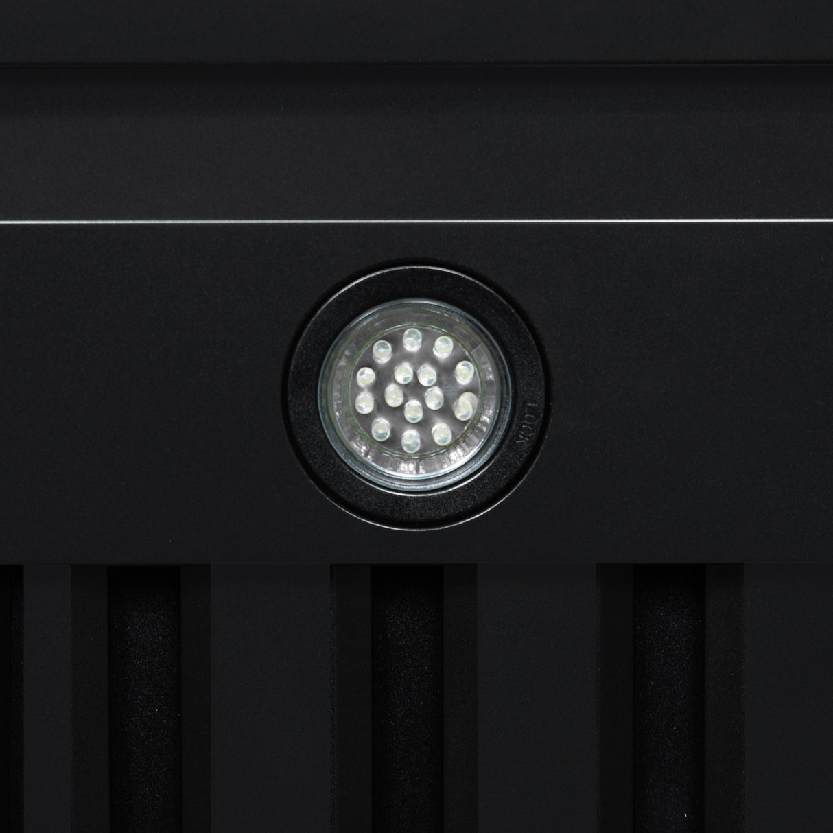Valente 48" Range Hood in Black with 304 CFM, 3 speeds, Dishwasher safe Baffle filters, LED Lights and Remote Control