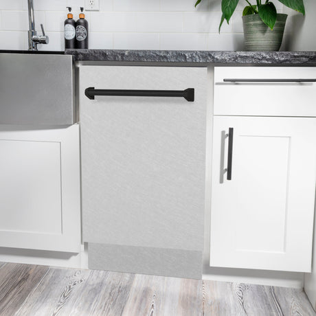 ZLINE Autograph Edition 18” Tallac Series 3rd Rack Top Control Built-In Dishwasher in Fingerprint Resistant Stainless Steel with Matte Black Handle, 51dBa (DWVZ-SN-18-MB)